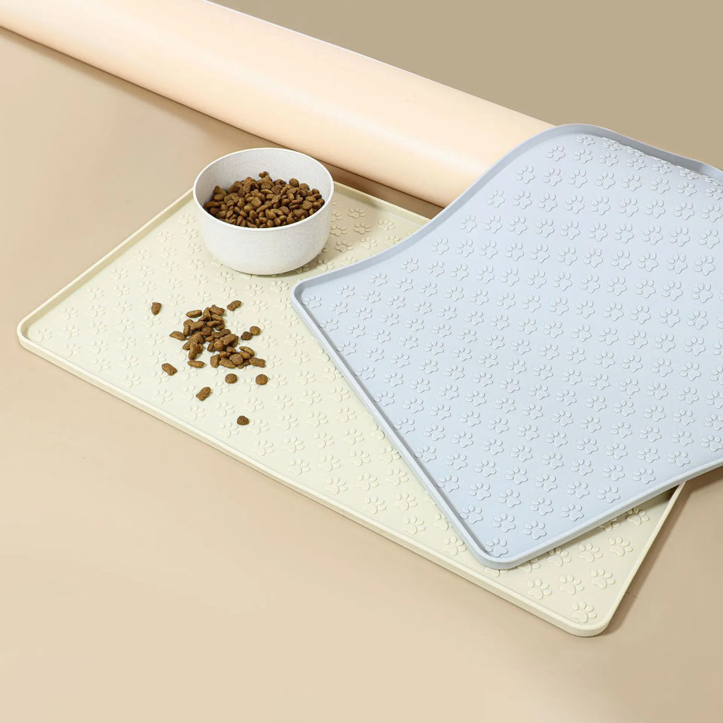 Silicone Pet Feeding Mat — Raised-Edge Placemat for Dog & Cat Bowls